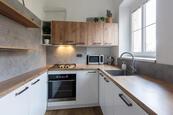Pronájem vybaveného bytu 2+kk, 49 m 2, Praha 5, cena 22000 CZK / objekt / měsíc, nabízí 