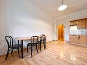 Klidný byt 2+kk po revitalizaci, 50 m2 s balkonem u metra B - Vysočanská, cena 19300 CZK / objekt / měsíc, nabízí 