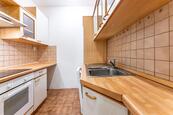 Pěkný nezařízený 3+1, 80m2, Praha 8, cena 27000 CZK / objekt / měsíc, nabízí Albion reality s r. o.