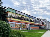 Nabízíme k prodeji obchodní prostory COOP ve Vsetíně na Sychrově v 2.NP, cena 16500000 CZK / objekt, nabízí 