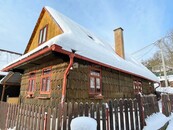 Prodej dřevěnice na slunném okraji obce Halenkov, cena 4190000 CZK / objekt, nabízí Reality Cvejn - Znalecká a realitní kancelář