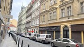 Nabídzíme k pronájmu kancelář 34 m2 v centru Prahy 1, ul. Benediktská, cena 14000 CZK / objekt / měsíc, nabízí
