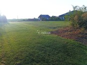Exkluzivně nabízíme prodej rovinatého pozemku o rozloze 1295m2, Chotouchov, okr. Kolín, cena 3500 CZK / m2, nabízí 