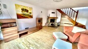 Pronájem RD 4+1/T/B 120m2, park. stání, se sdílenou zahradou Praha - západ Jinočany, cena 32000 CZK / objekt / měsíc, nabízí 