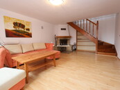 Pronájem RD 4+1/T/B 120m2, park. stání, se sdílenou zahradou Praha - západ Jinočany, cena 32000 CZK / objekt / měsíc, nabízí