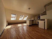 Exkluzivně nabízíme pronájem bytu 2+kk, 62,46m2, ul. Jiřího z Poděbrad, Mělník, cena 12000 CZK / objekt / měsíc, nabízí