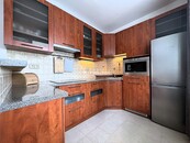 Exkluzivně nabízíme prodej bytu 2+1, s balkónem 57,7 2 v ulici Frýdecká, Letňany, Praha 9, cena 7200000 CZK / objekt, nabízí 