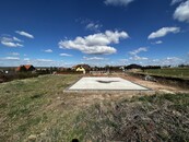 Exkluzivně nabízíme prodej stavebního pozemku 1400m2, Žižice, cena 3700 CZK / m2, nabízí Reality PROSTOR s.r.o