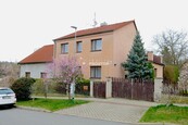 Exkluzivní nabídka RD 6+1 244m2 s garáží, dílnou, sklepem, terasou a zahradou, Libušín u Kladna, cena 8950000 CZK / objekt, nabízí 