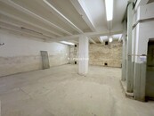 Pronájem sklepního skladového prostoru 95 m2 - Jirny, Praha-východ, cena 6000 CZK / objekt / měsíc, nabízí 