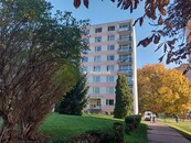 4+1/L, 1.NP, OV, částečně vybavený byt, ul. SNP - Skřivánek, ÚL, cena 21000 CZK / objekt / měsíc, nabízí 