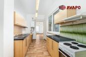 Pronájem velkého bytu 3+1 v cihlovém domě ul. Dolní náměstí, Opava, cena 12900 CZK / objekt / měsíc, nabízí AVAPO-realitní kancelář s.r.o.