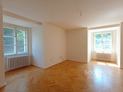 Pronájem kanceláře 15 m2, Praha 6 - Bubeneč, ul. Na Zátorce.