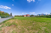 Prodej stavebního pozemku o výměře 1291 m2, Praha - západ, Jesenice., cena 14000 CZK / m2, nabízí Soccer Reality s.r.o.