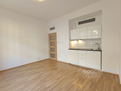 Pronájem bytu 2+kk, 48 m2, Praha 3 - Žižkov, ul. Jeseniova., cena 22000 CZK / objekt / měsíc, nabízí Soccer Reality s.r.o.