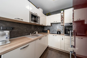 Prodej bytu 2+kk, 42,97 m2 se sklepní kójí, ul. Pavlišovská, Praha 20 - Horní Počernice.