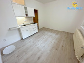 Pronájem garsonky 20m2 Baranova Praha Vinohrady, cena 12000 CZK / objekt / měsíc, nabízí Reality Nebe