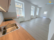 Pronájem bytu 4+kk 118m Chelčického Praha 3, cena 33000 CZK / objekt / měsíc, nabízí Reality Nebe