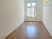 Pronájem bytu 1+kk 26m2 Praha Nuselská, cena 14500 CZK / objekt / měsíc, nabízí 