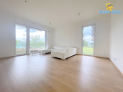 Pronájem bytu 2kk/T/GS, 49m2 + 280m2 zahrada, Zlochova Praha 4 Modřany - Komořany, cena 27000 CZK / objekt / měsíc, nabízí Reality Nebe