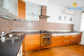 Pronájem bytu 3+kk lodžie 75m2 Na Strži Praha Pankrác, cena 25000 CZK / objekt / měsíc, nabízí Reality Nebe