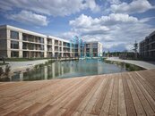 Moderní 1+kk s terasou, předzahrádkou a parkováním - novostavba 2025, Dřevčická ulice, cena 15000 CZK / objekt / měsíc, nabízí