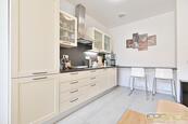 Prostorný byt 3+kk, 83m2, Praha 5 - Smíchov, ul. Jindřicha Plachty, cena 14490000 CZK / objekt, nabízí FOR SALE COMPANY s.r.o.