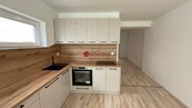 K pronájmu prostorný byt 3+kk se zahradou, Hořice, ul. Sladkovského, cena 19900 CZK / objekt / měsíc, nabízí 