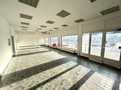 Pronájem obchodních prostor na ulici Hartigova, Praha - Žižkov, cena 28900 CZK / objekt / měsíc, nabízí 