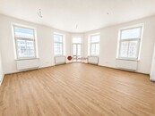 Pronájem kancelářských prostor, 106 m2 - Wlachův dům, tř. Míru, Pardubice