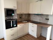 Pronájem bytu 2kk se zahradou v RD na Sezimově Ústí II, cena 11500 CZK / objekt / měsíc, nabízí Atlas Tábor s.r.o.