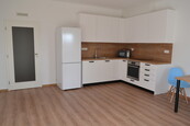 Pronájem moderní novostavby 2+kk, 3.NP, s balkonem a garážovým stáním - Jihlava, ul. Vrchlického, cena 16000 CZK / objekt / měsíc, nabízí LK REAL s.r.o.