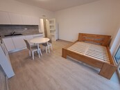 Pronájem bytu 1+kk, 36 m2, garážové stání, 4.NP bytového domu s výtahem na ul. Vrchlického, Jihlava., cena 14000 CZK / objekt / měsíc, nabízí 
