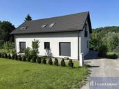 Pronájem bytu 3+kk v RD s terasou a zahradou v obci Ropice, cena 16300 CZK / objekt / měsíc, nabízí 