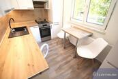 Pronájem bytu 1+1 na ul. Na Stuchlíkovci, Orlová - Lutyně, cena 8300 CZK / objekt / měsíc, nabízí 