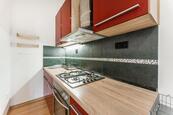Byt 2+1 s balkonem , cena 17800 CZK / objekt / měsíc, nabízí 