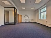 Pronájem, kanceláře, 250m2, Na Brně, Hradec Králové, cena 50000 CZK / objekt / měsíc, nabízí 