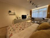Stylový byt 1+kk k pronájmu po kompletní rekonstrukci, Šrobárova, Praha Vinohrady, bezbarierový, cena 24000 CZK / objekt / měsíc, nabízí Mgr. Jan Vodenka