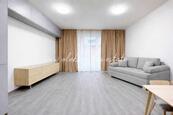 Pronájem bytu 1+kk s terasou/zahrádkou, cena 22000 CZK / objekt / měsíc, nabízí 