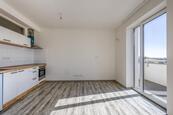 Pronájem moderního bytu 1+kk s balkonem, cena 12500 CZK / objekt / měsíc, nabízí 