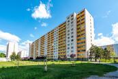 Moderně zrekonstruovaný byt 3+1 s nádherným výhledem a vlastním parkováním , cena 7800000 CZK / objekt, nabízí 