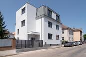 Pronájem luxusního bytu 5+kk v Hradci Králové s vlastním parkování, cena 29000 CZK / objekt / měsíc, nabízí 