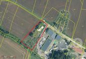 Prodej pozemku ke komerčnímu využití v obci Břehy, cena 1000 CZK / m2, nabízí 