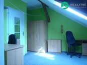 uzamykatelný pokoj v ubytovacím RD, cena 7000 CZK / objekt / měsíc, nabízí 