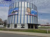Pronájem reprezentativního komerčního prostoru, Ostrava-Svinov, bývalý parkovací dům KOMA - 78m2, cena 300 CZK / m2 / měsíc, nabízí 