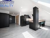 Podkrovní 3+kk po rekonstrukci se dvěma parkovacími místy v uzavřeném areálu Ostrava, Zárubecká, cena 5190000 CZK / objekt, nabízí Comfort reality,CZ s.r.o.