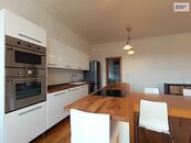Pronájem bytu 2+kk, cihla, 87 m2, 2. patro, balkon, cena 19000 CZK / objekt / měsíc, nabízí