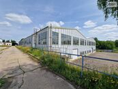 Komerční budova - výrobní hala 2.200 m2, v průmyslovém areálu, ulice Obecnická, cena 1 CZK / objekt / měsíc, nabízí Tomáš Lenner