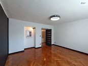 Pronájem bytu po rekonstrukci 2+1, cihla, 51 m2, cena 12500 CZK / objekt / měsíc, nabízí Tomáš Lenner