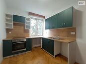 Pronájem bytové jednotky 3+1, 72 m2 v rodinném domě, zahrada, garáž, cena 18000 CZK / objekt / měsíc, nabízí 